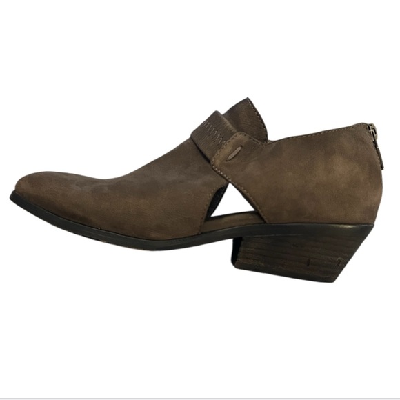 Eileen Fisher Lisbon suede boots - Picture 2 of 8